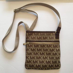 MICHAEL KORS SIGNATURE CROSSBODY